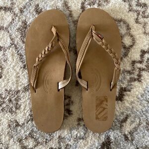 BRAND NEW Womens SIZE XL (8.5-9.5) Rainbow ‘Flirty’ braided leather flip flop